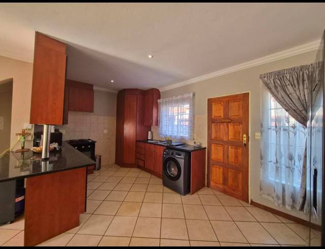 3 BEDROOM PROPERTY TO RENT IN ANNLIN